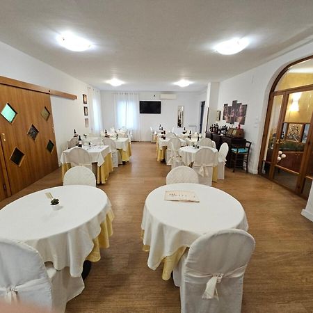 Hotel Mazzocchetti Città Sant’Angelo Kültér fotó
