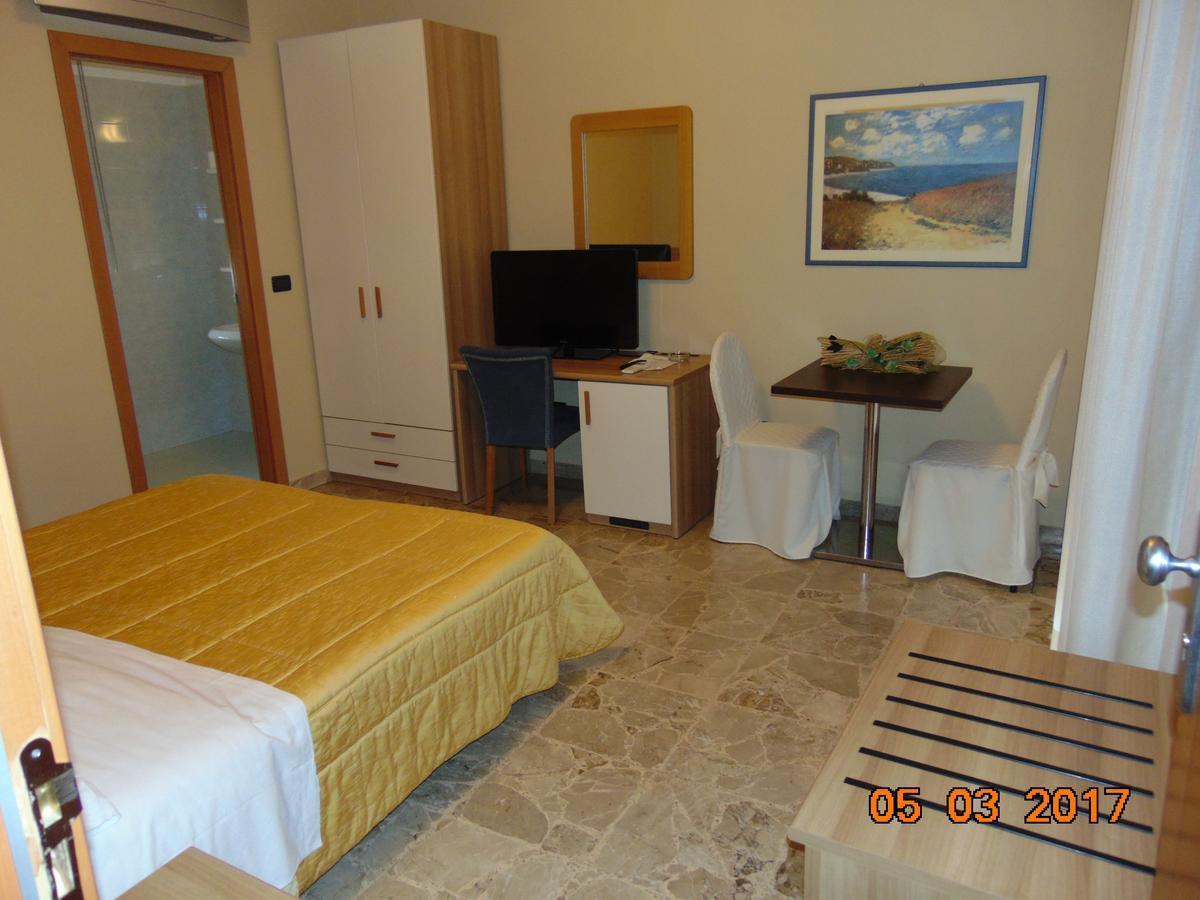 Hotel Mazzocchetti Città Sant’Angelo Kültér fotó