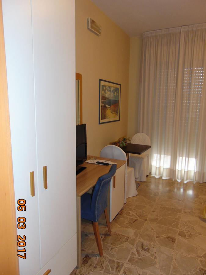 Hotel Mazzocchetti Città Sant’Angelo Kültér fotó