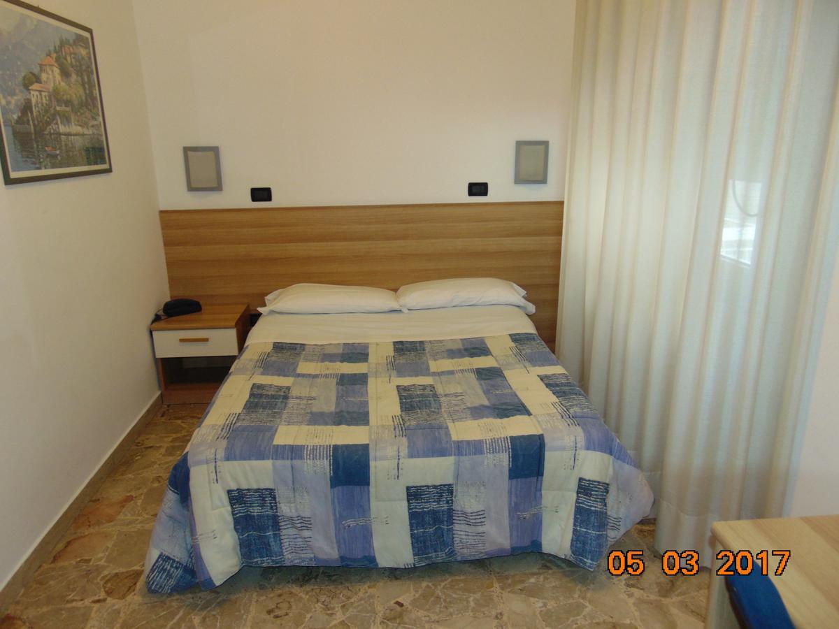 Hotel Mazzocchetti Città Sant’Angelo Kültér fotó