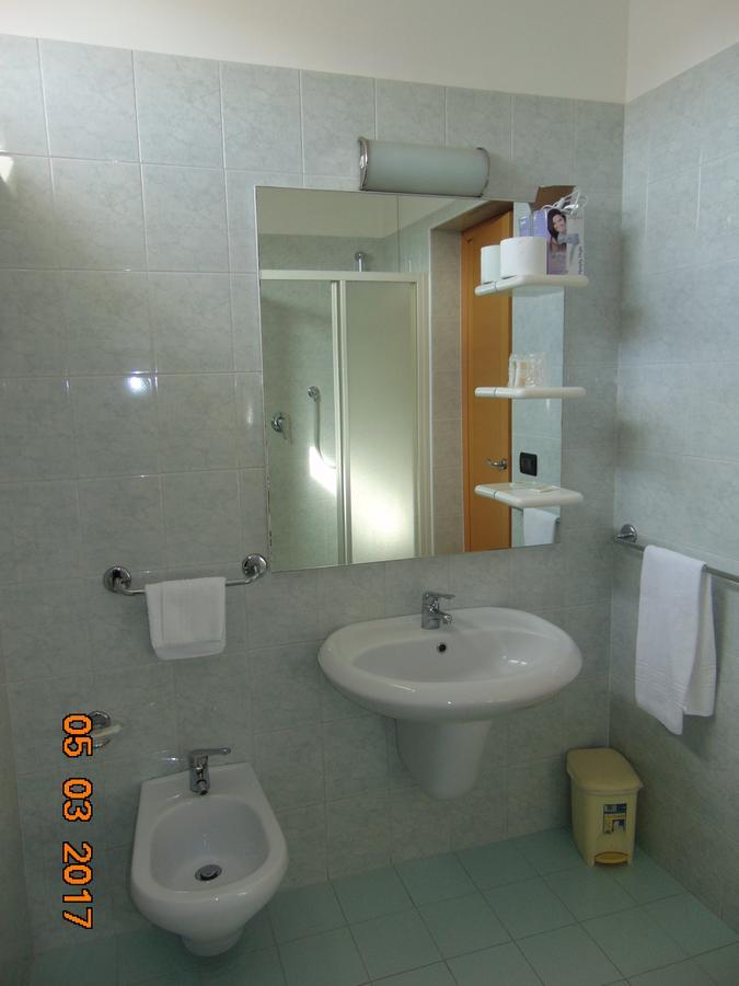 Hotel Mazzocchetti Città Sant’Angelo Kültér fotó
