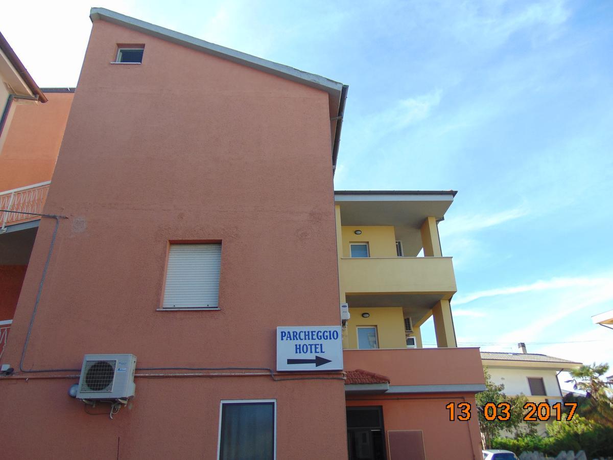 Hotel Mazzocchetti Città Sant’Angelo Kültér fotó